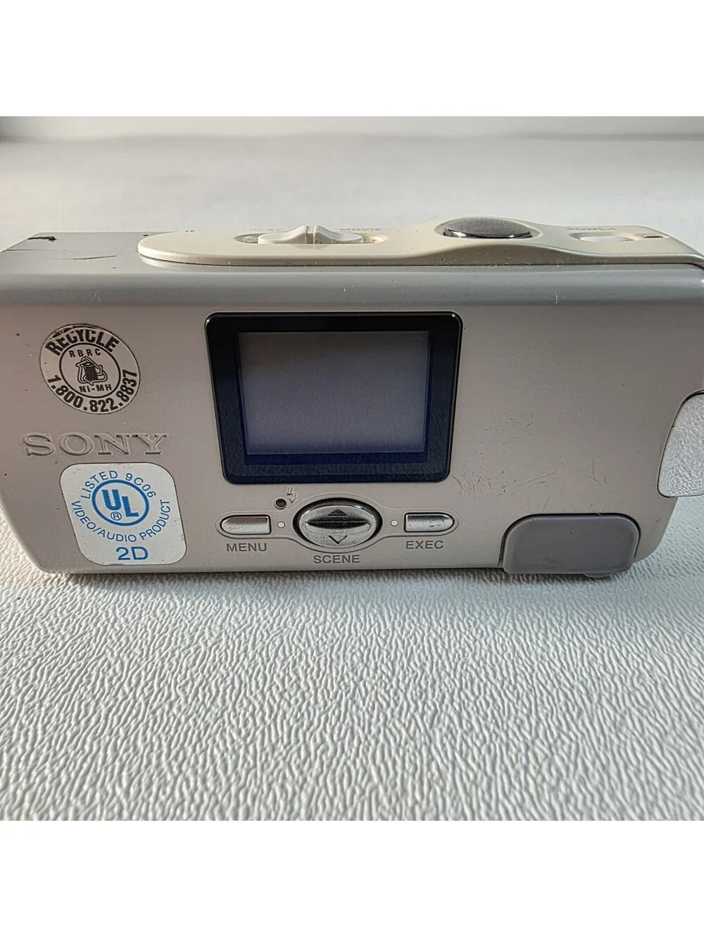 Sony Cyber-shot DSC-U10 Digital Compact Camera Silver With Memory Stick